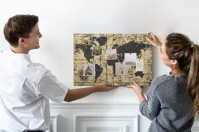 Bedruckte Kork-Weltkarte im Retro-Stil