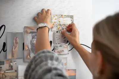 Bilder-Korktafel Schriftzug Abenteuer
