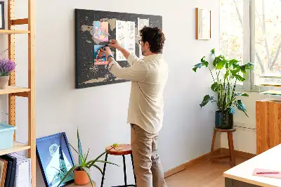 Bilder-Korktafel mit einer stilvollen Retro-Weltkarte