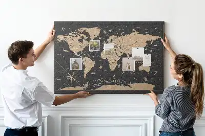 Bilder-Korktafel mit einer stilvollen Retro-Weltkarte