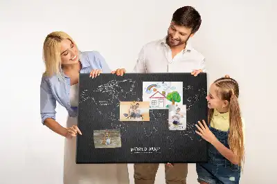Korktafel mit Weltkarten-Motiv zur Länderübersicht