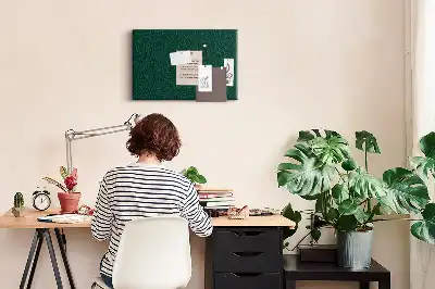 Bedruckte Korkplatte mit Blättermuster