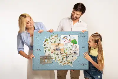 Kork-Pinnwand mit Polen-Karte und Tiermotiven