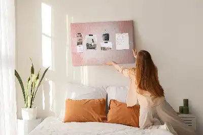 Korktafel mit rosa Marmormuster
