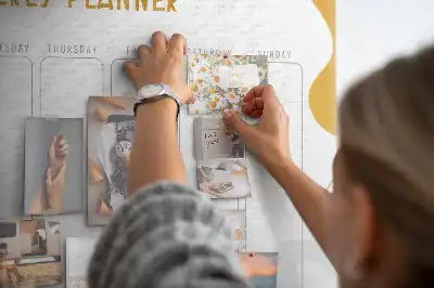Bedruckte Korkplatte Sieben-Tage-Plan für die Wand