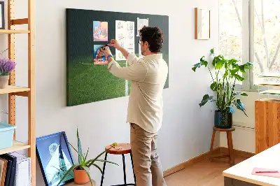 Pinnwand im Fußballplatz-Design