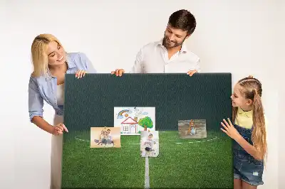Pinnwand im Fußballplatz-Design