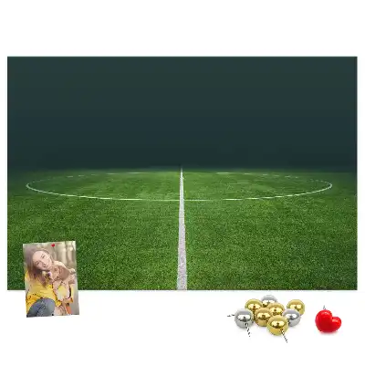 Pinnwand im Fußballplatz-Design