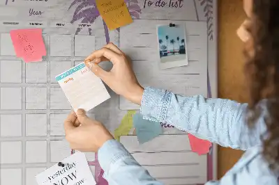 Bilder-Korktafel Plan für den ganzen Monat