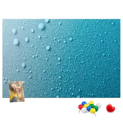 Kork-Pinnwand in Wassertropfen-Form
