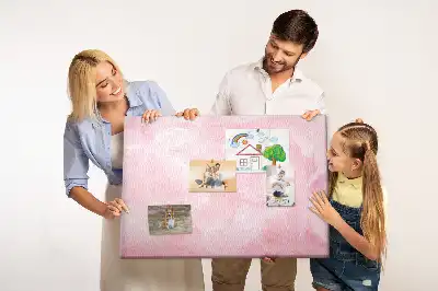 Bedruckte Korkplatte mit abstraktem Federmotiv