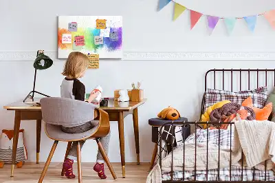 Kork-Pinnwand mit abstraktem Regenbogen-Motiv