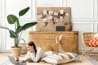 Kork-Pinnwand als Globus-Atlas im Vintage-Stil