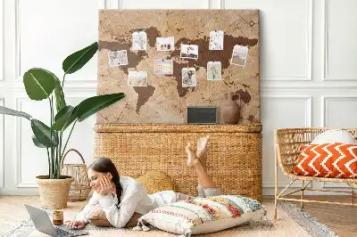 Kork-Pinnwand als Globus-Atlas im Vintage-Stil