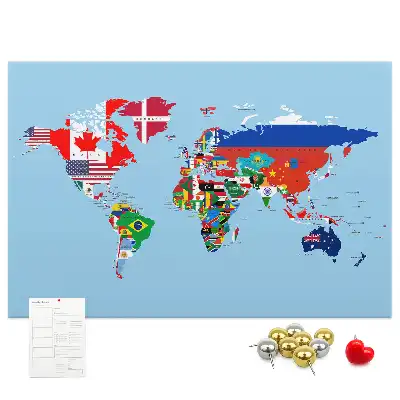 Korktafel mit Weltkarte und Länderfahnen