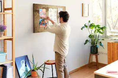 Pinnwand mit Weltkarten-Motiv im antiken Stil