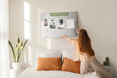 Bilder-Korktafel Sieben-Tage-Plan Aufgaben
