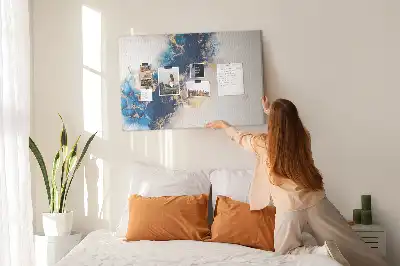 Bilder-Korktafel mit steinener Marmorstruktur