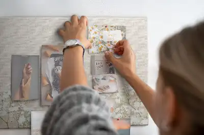 Bedruckte Korkplatte mit Motiv Geöffnete Blütenknospen