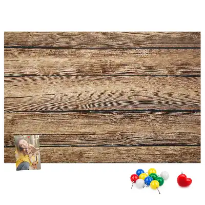 Bedruckte Korkplatte mit rustikalem Holzbrett-Motiv