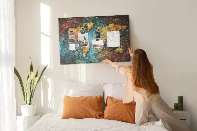 Weltkarte als Kork-Pinnwand im Design Welt des Chaos