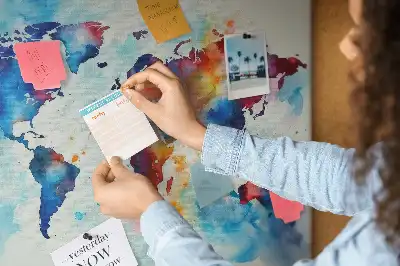 Korktafel mit Weltkarten-Motiv