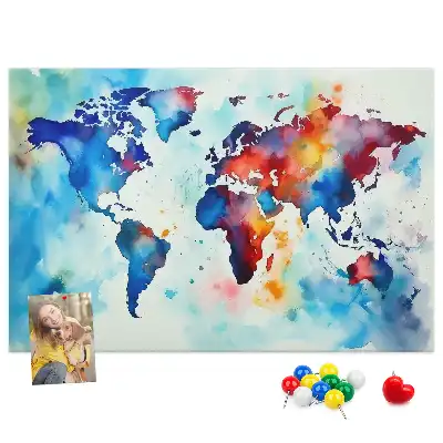 Korktafel mit Weltkarten-Motiv