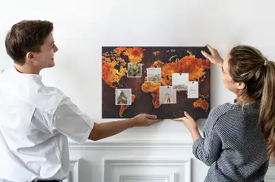 Bedruckte Weltkarte als Kork-Wandtafel