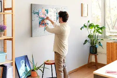 Bilder Korktafel in Form einer Weltkarte