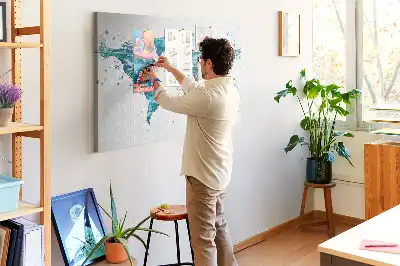 Bilder Korktafel in Form einer Weltkarte