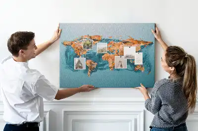 Bedruckte Korkplatte mit moderner Globus-Komposition