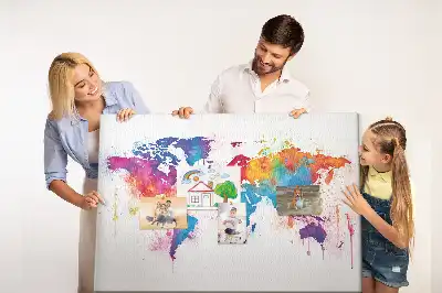 Bilder-Korktafel mit geografischer Weltkarte
