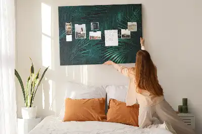 Pinnwand mit Dschungel- und Safari-Motiven