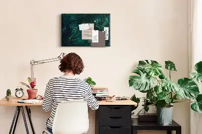 Pinnwand mit Dschungel- und Safari-Motiven
