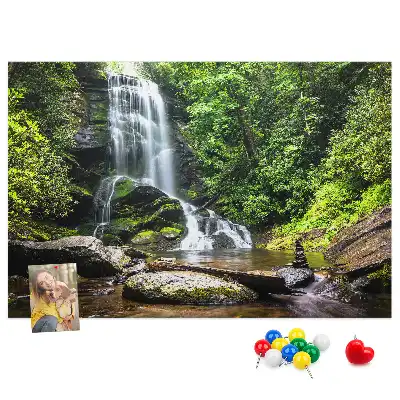 Pinnwand Wasserfall Wald