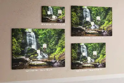 Pinnwand Wasserfall Wald