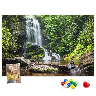 Pinnwand Wasserfall Wald