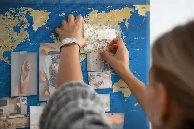 Weltkarte als Pinnwand aus Kork