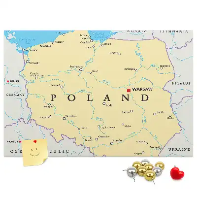Pinnwand mit politischer Karte von Polen