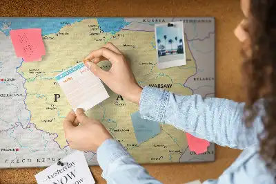 Pinnwand mit politischer Karte von Polen