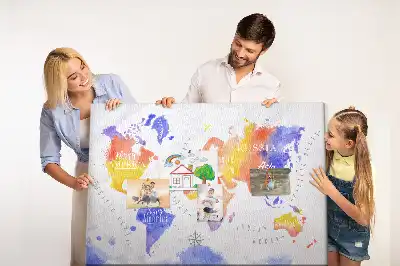 Kork-Pinnwand mit gemaltem Weltkarten-Motiv