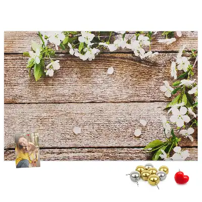 Bedruckte Korkplatte Blumen auf Holz