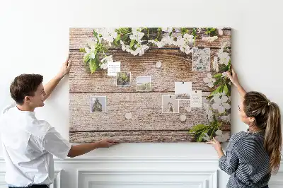 Bedruckte Korkplatte Blumen auf Holz