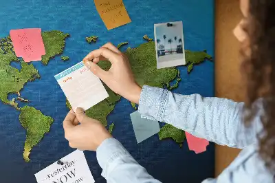 Bedruckte Korkplatte mit Weltkarten-Länderkonturen