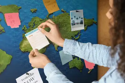 Bedruckte Korkplatte mit Weltkarten-Länderkonturen