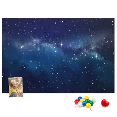 Pinnwand mit Motiv dunkler Sternenhimmel