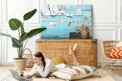 Bilder-Korktafel mit Muschelmotiv auf Holzoptik