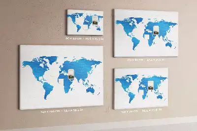 Kork-Pinnwand mit Konturen von Ländern und Ozeanen