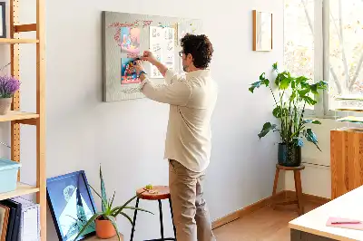 Weltkarten Korktafel mit Buchstabenmotiv