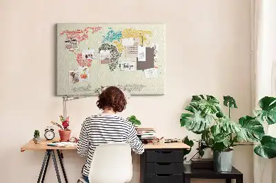 Weltkarten Korktafel mit Buchstabenmotiv
